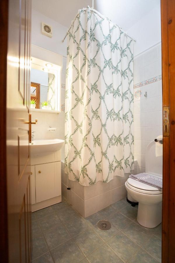 Apartment Kouros Делфи Екстериор снимка