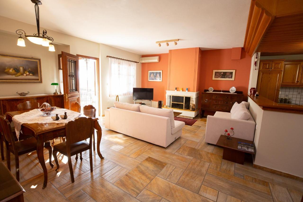 Apartment Kouros Делфи Екстериор снимка