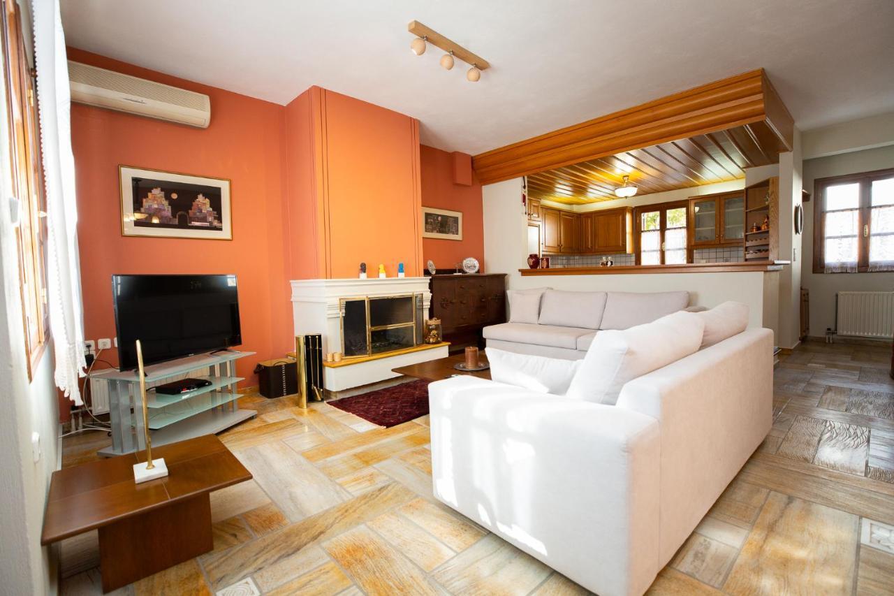 Apartment Kouros Делфи Екстериор снимка